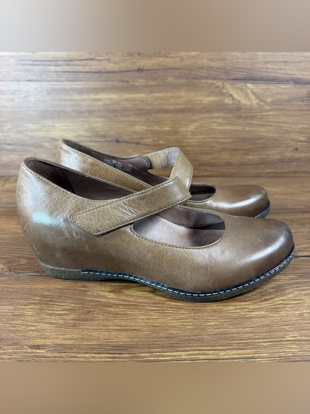 Dansko Lanie Wedge Mary‎ Jane Nubuck Leather Women’s Size 6 (36) Shoes